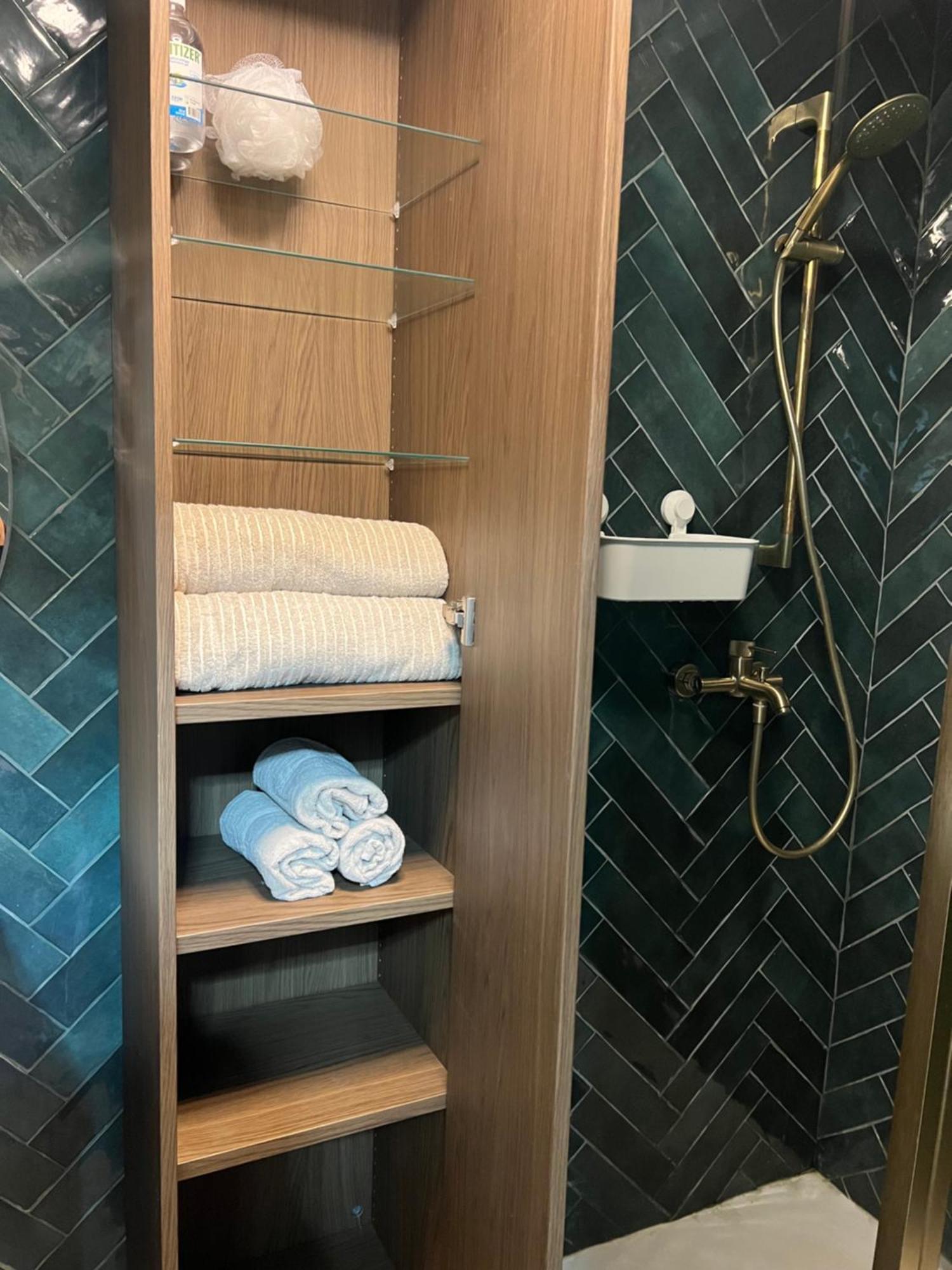 Olympie, Airport, Train And Tram Station Fully Equipped For 3 Peoples Apartment Nizza